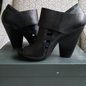 7 for All Mankind Women's Chandra Bootie 9 M/Black